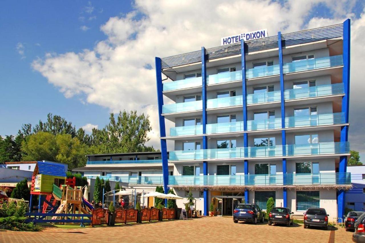 Hotel Dixon So Vstupom Do Bazena A Virivky Zdarma - Free Entrance To Pool And Jacuzzi Included Bańska Bystrzyca Zewnętrze zdjęcie