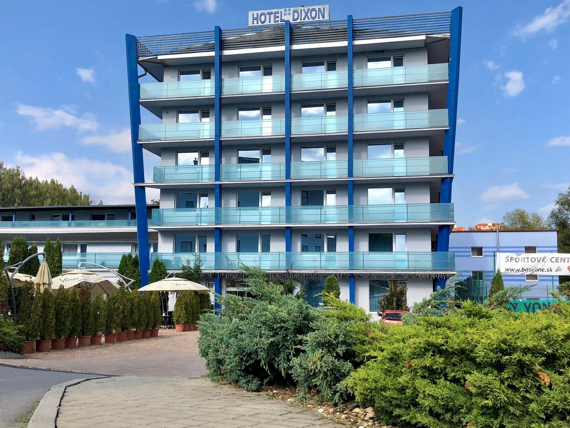 Hotel Dixon So Vstupom Do Bazena A Virivky Zdarma - Free Entrance To Pool And Jacuzzi Included Bańska Bystrzyca Zewnętrze zdjęcie